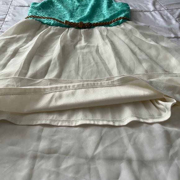 Jenna & Jessie Dress - Picture 2 of 4